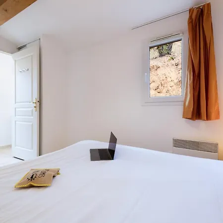 Garden & Les Bastides De Aparthotel 3*